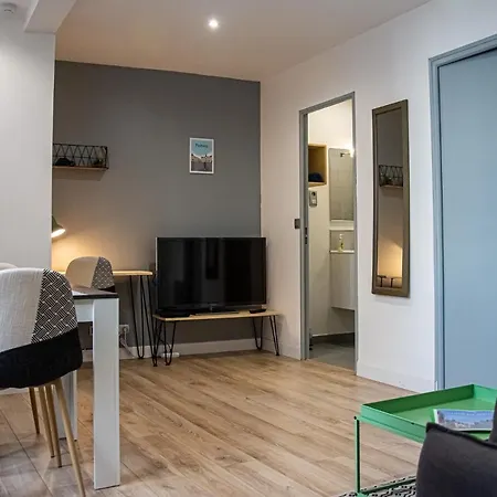 Apartment Saint Cyprien + Parking Privatif *