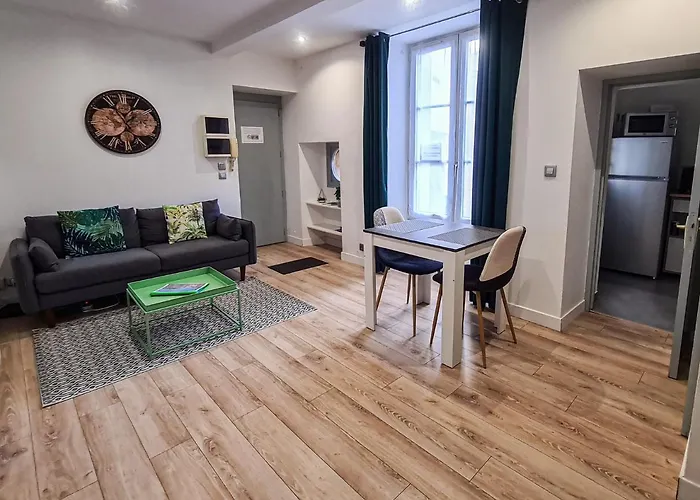 Saint Cyprien + Parking Privatif Apartment *